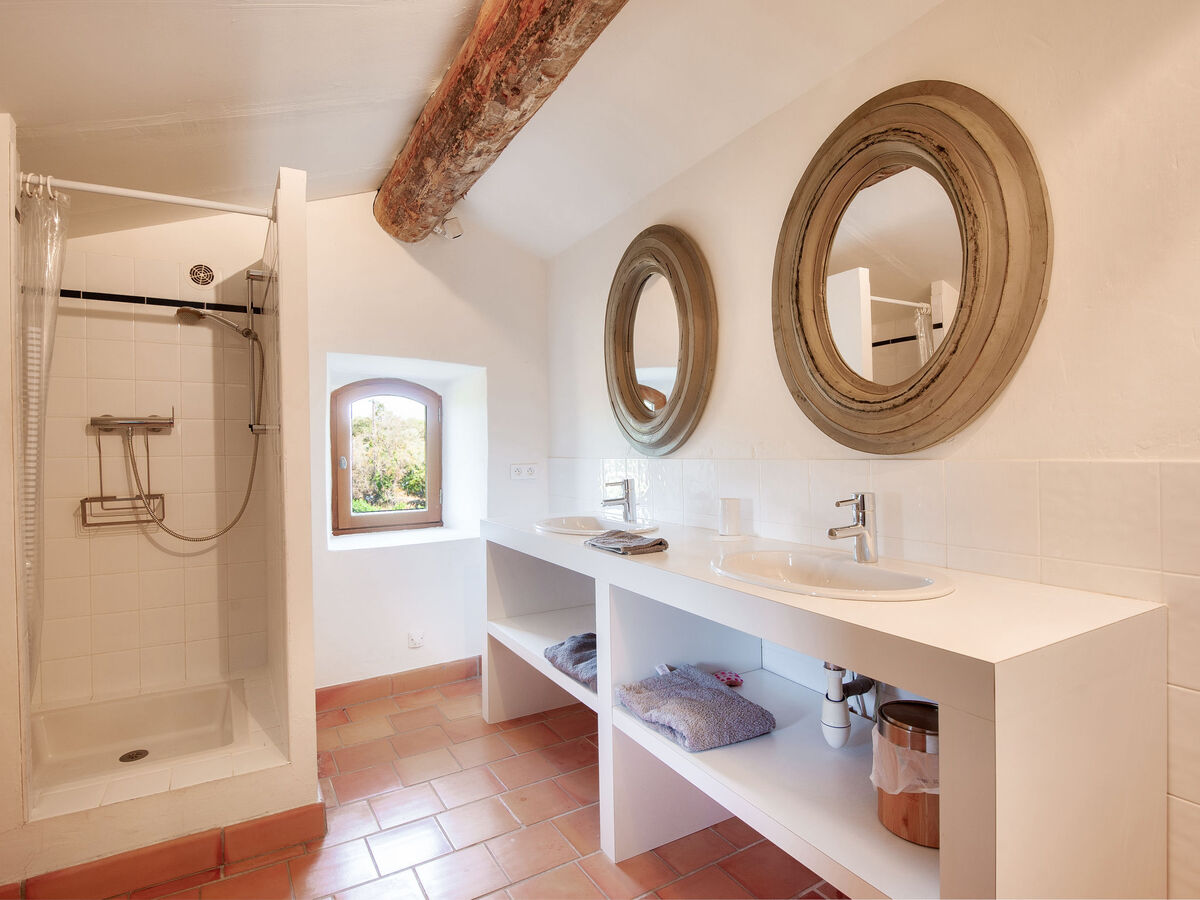Villa Montagne – Gîte 13 personnes avec piscine à Oppède - Photo 24