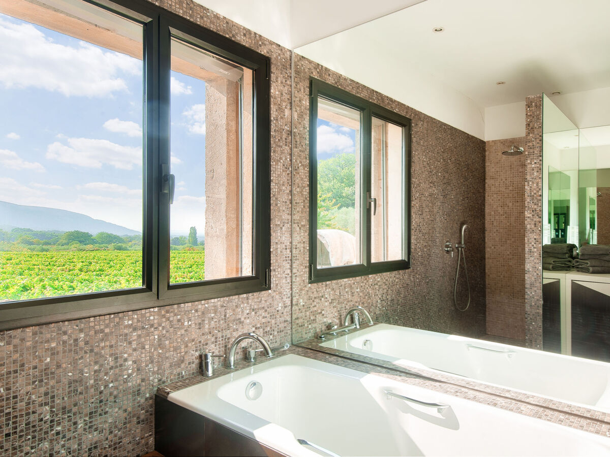 Villa Montagne – Gîte 13 personnes avec piscine à Oppède - Photo 25