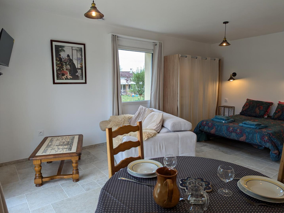 Studio neuf avec terrasse et parking à Baignes - Photo 2
