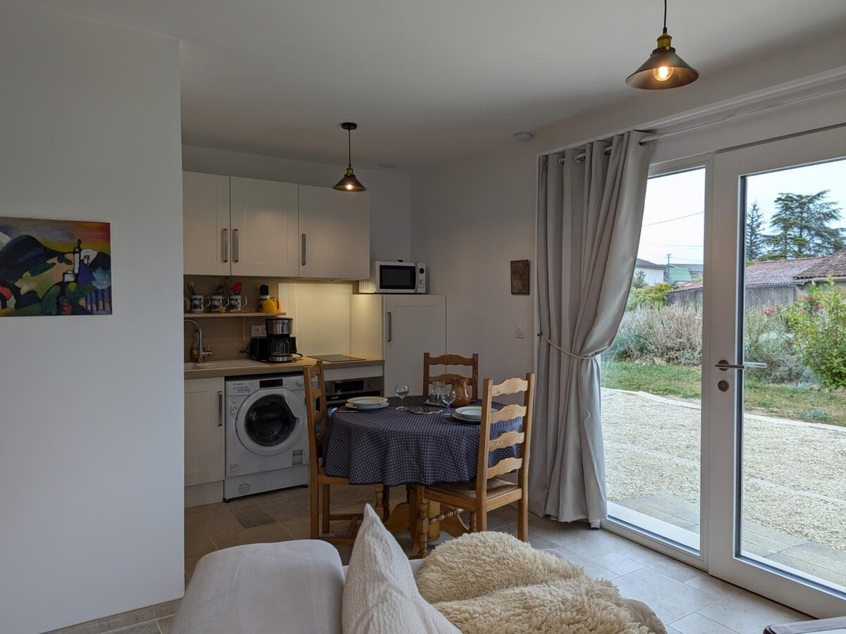 Studio neuf avec terrasse et parking à Baignes - Photo 8