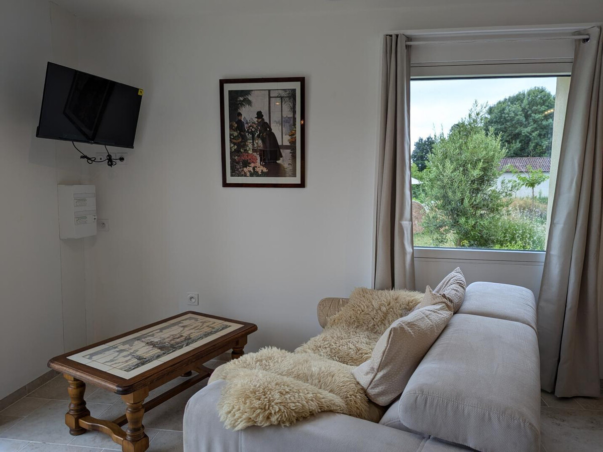 Studio neuf avec terrasse et parking à Baignes - Photo 10