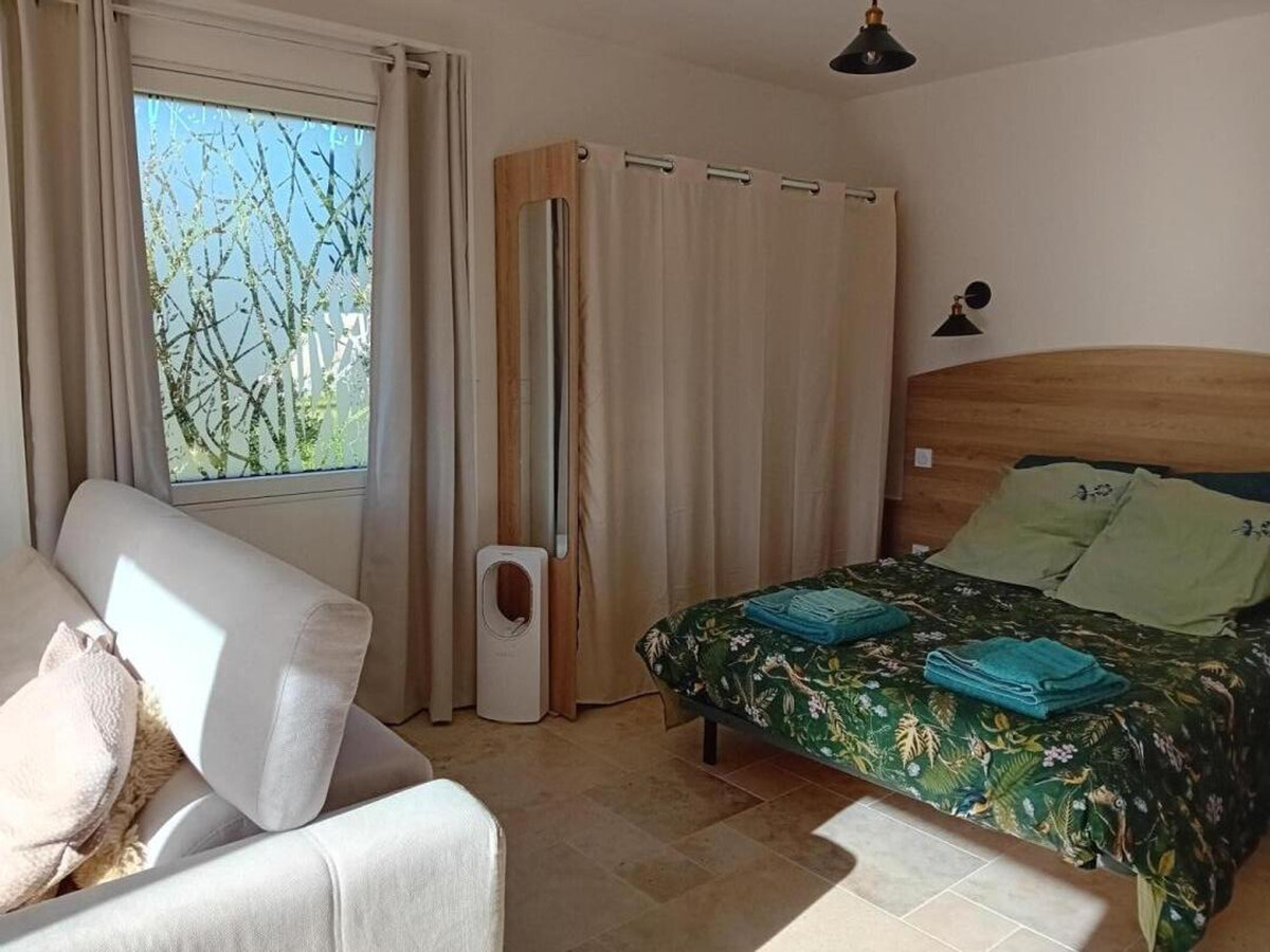 Studio neuf avec terrasse et parking à Baignes - Photo 11