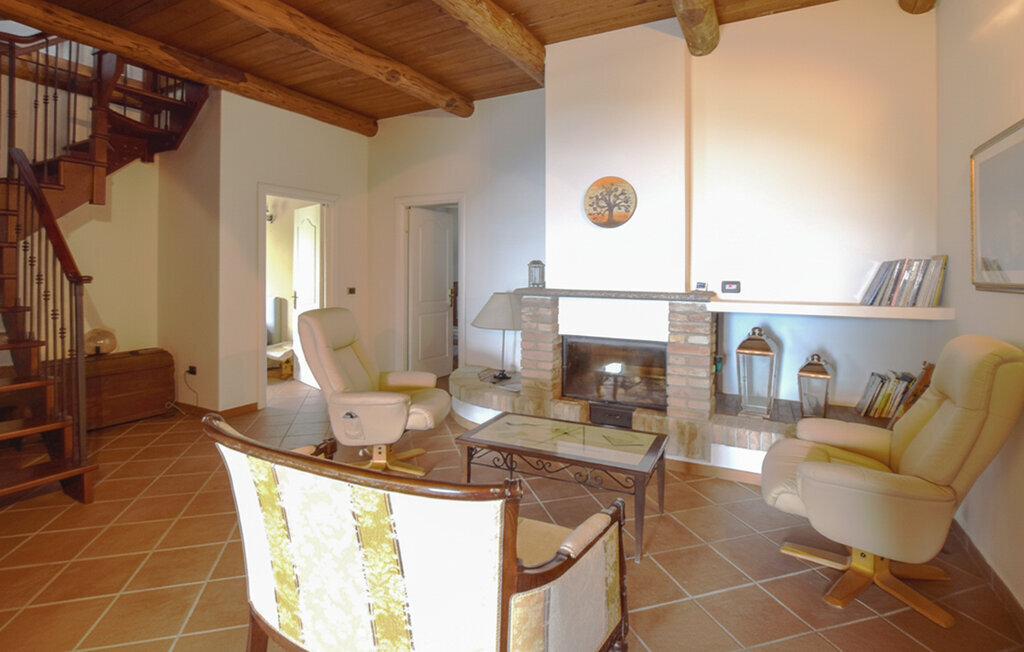 Maison 8 personnes à Satriano - Photo 2