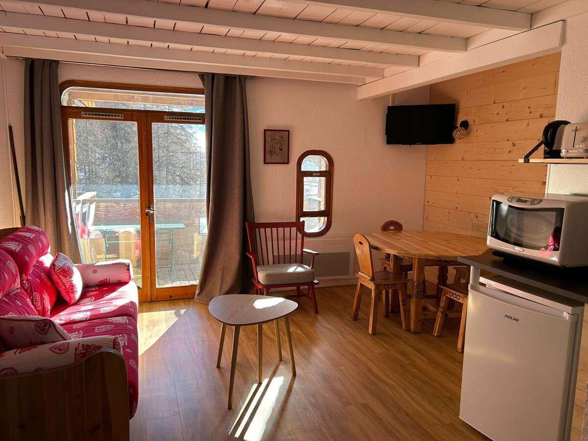 Studio rénové 4 pers, départ skis aux pieds aux Orres - Photo 3
