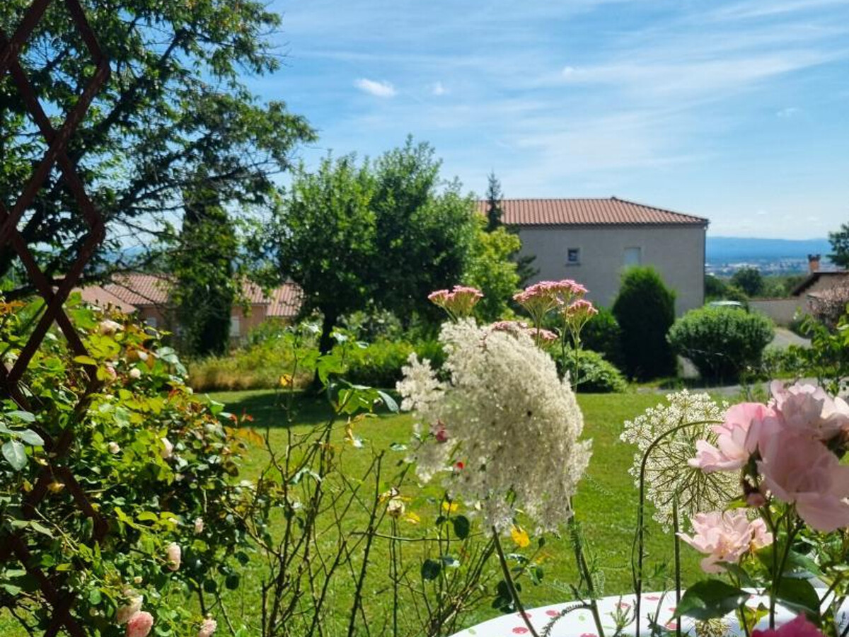 Gîte 70m² terrasse 20m² et jardin à Montbrison - Photo 18
