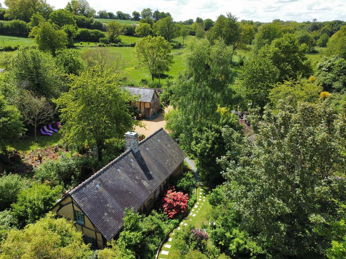 Gîte normand 1780 avec jardin fleuri à Sainte-Opportune - Photo 2