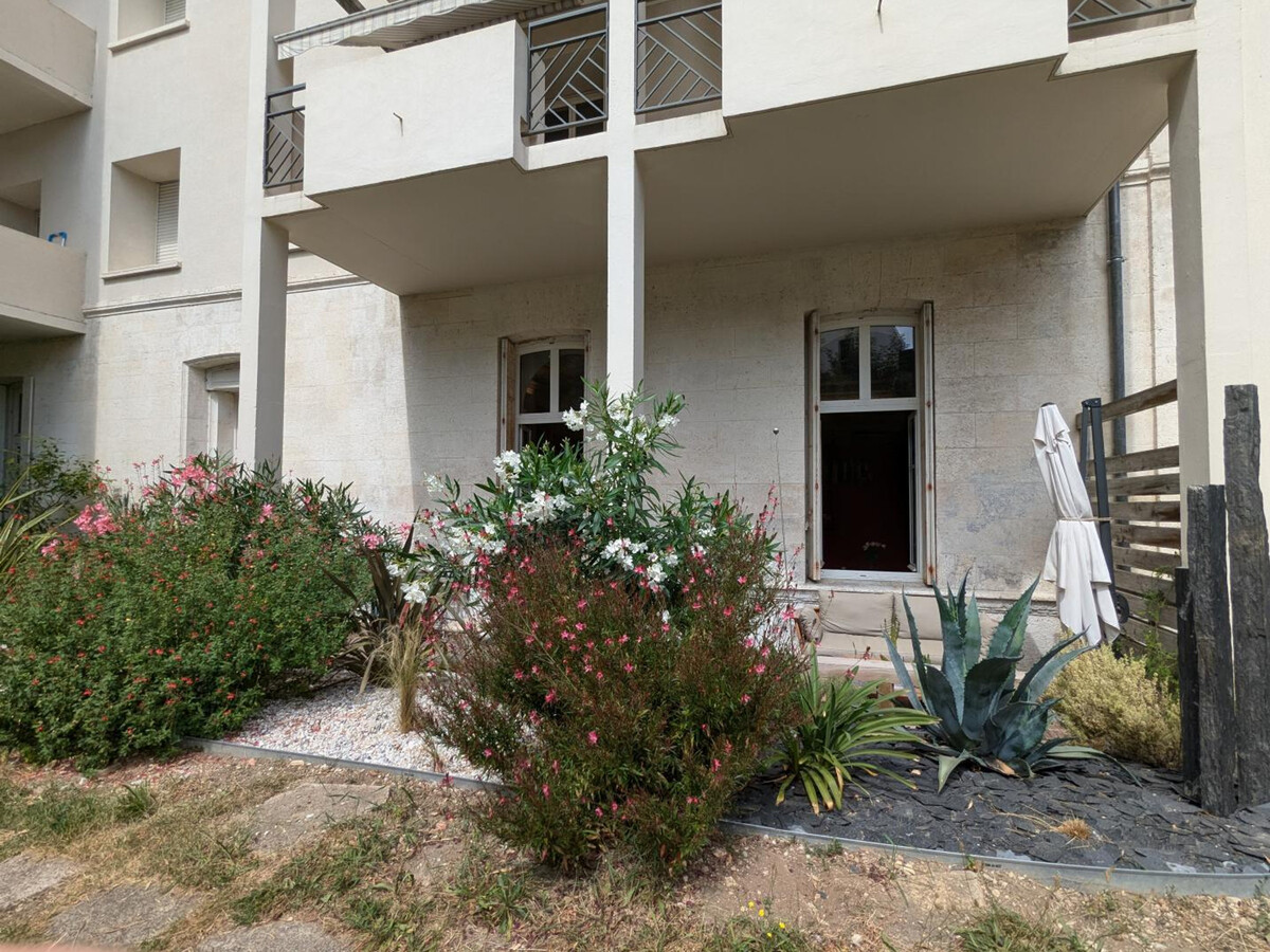 Appartement 2 pers. terrasse & jardin clos, cœur historique - Photo 25