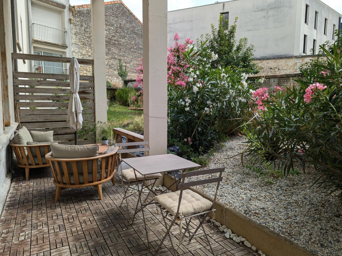 Appartement 2 pers. terrasse & jardin clos, cœur historique - Photo 26