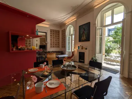Location appartement à Angoulême, Appartement avec terrasse, jardin et WIFI au cœur historique dAngoulême