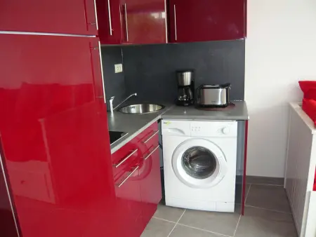 Studio rénové pour 2 avec clim à 100m de la plage : photo 4