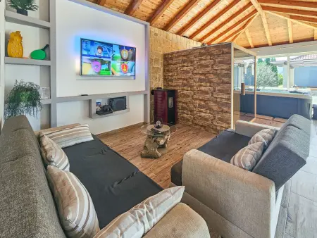 Maja : maison moderne avec piscine privée à Imotski : photo 32