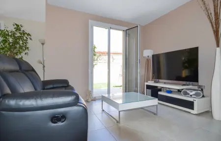 Maison 115 m² avec piscine privée à Marguerittes : photo 4