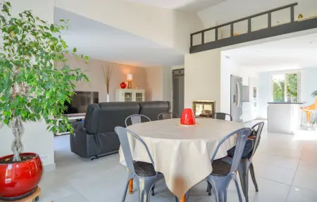 Maison 115 m² avec piscine privée à Marguerittes : photo 6