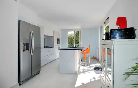Maison 115 m² avec piscine privée à Marguerittes : photo 7
