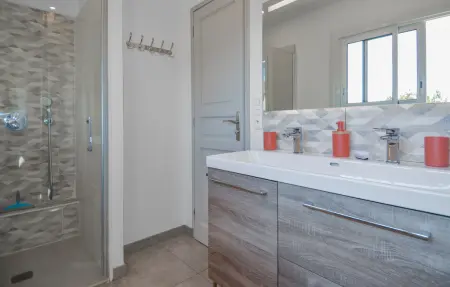 Maison 115 m² avec piscine privée à Marguerittes : photo 20