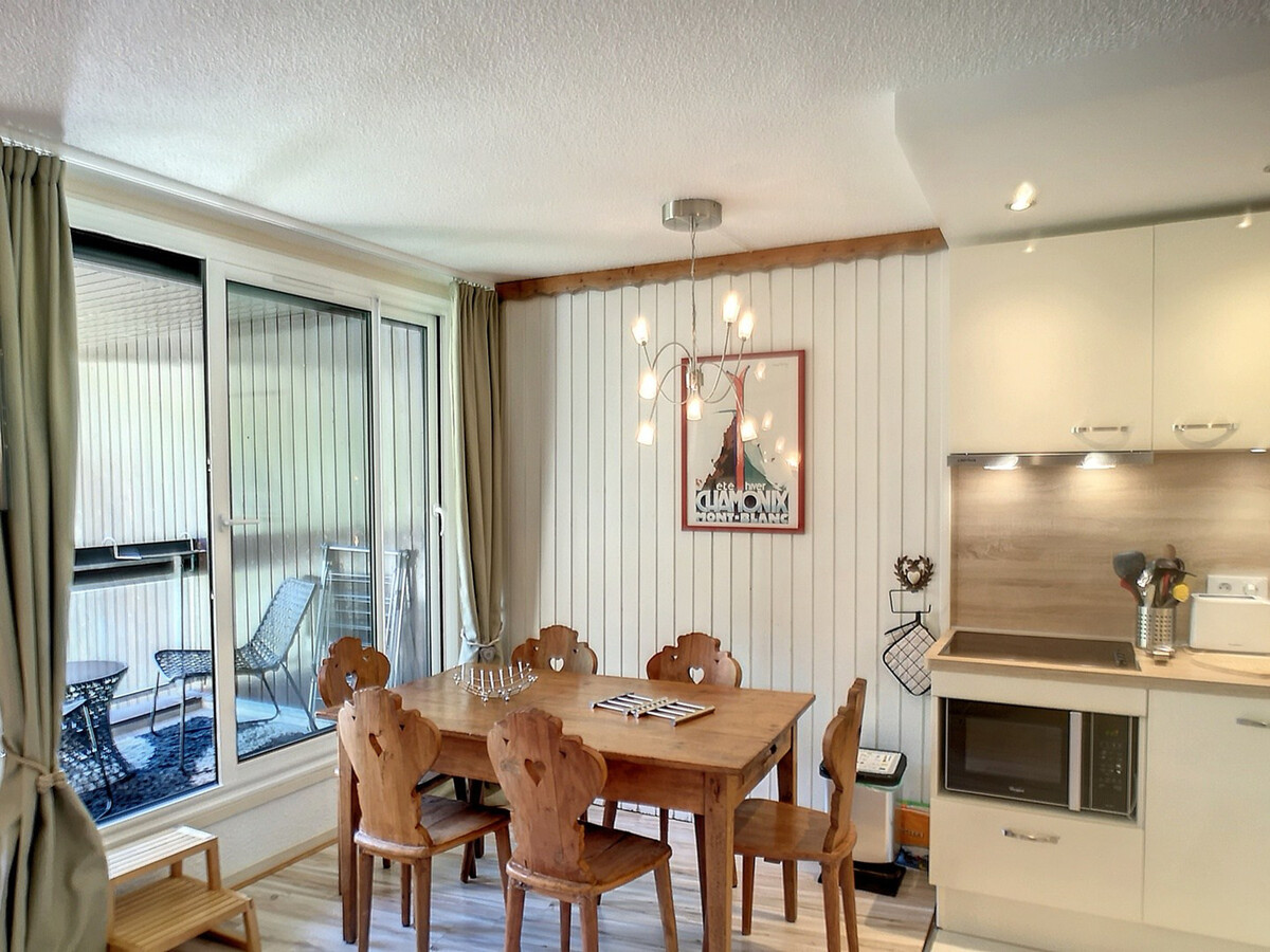 Appartement rénové 40m² Les Menuires, balcon vue piste - Photo 4