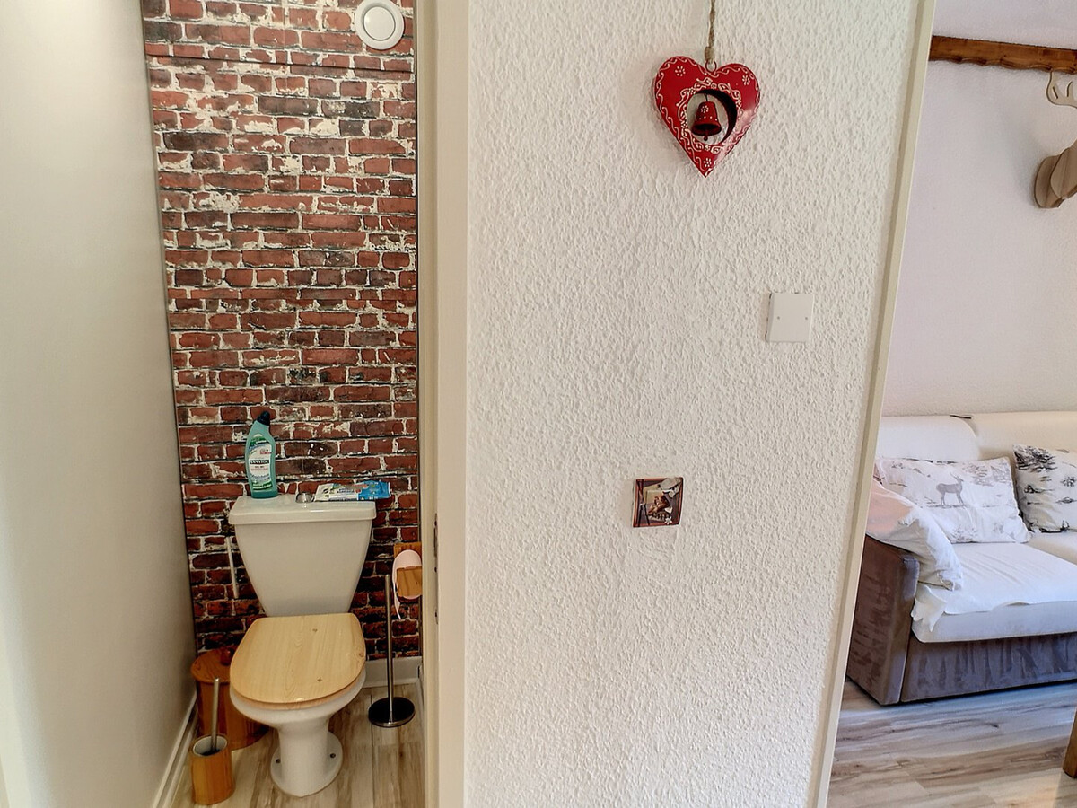Appartement rénové 40m² Les Menuires, balcon vue piste - Photo 6