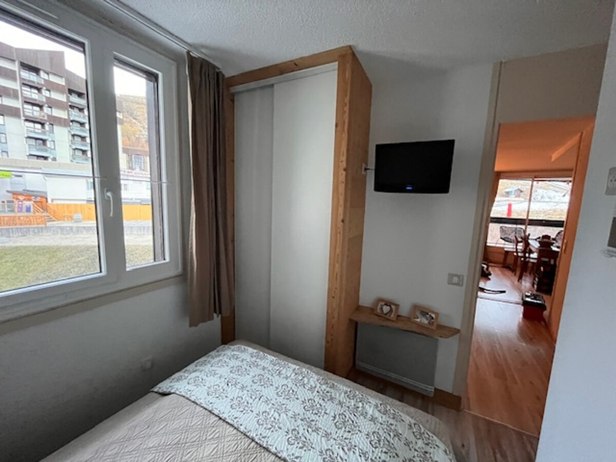 Appartement rénové 40m² Les Menuires, balcon vue piste - Photo 10