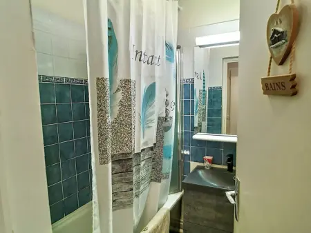 Appartement 3 pièces skis aux pieds aux Menuires, 4 personnes : photo 9