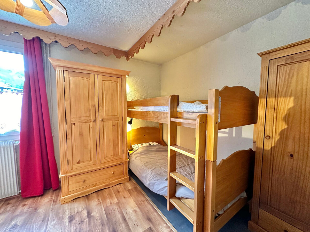 T3 Vars centre, 6 pers., balcon montagne et casier skis - Photo 10