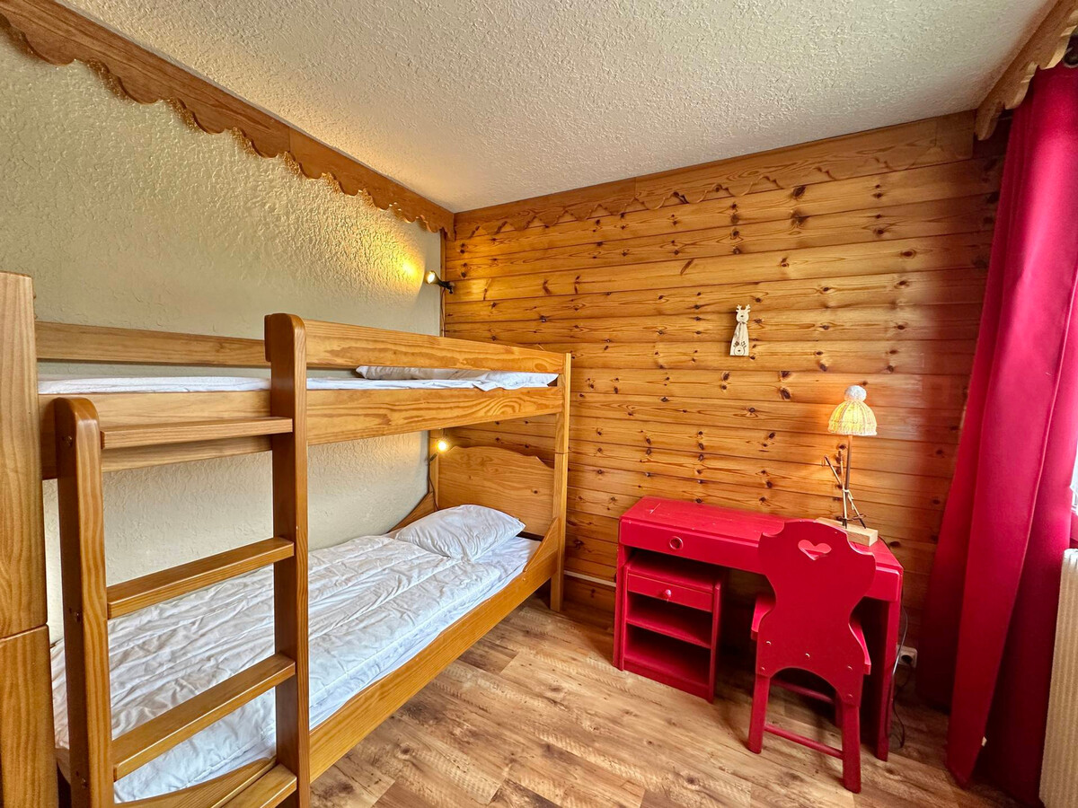 T3 Vars centre, 6 pers., balcon montagne et casier skis - Photo 11