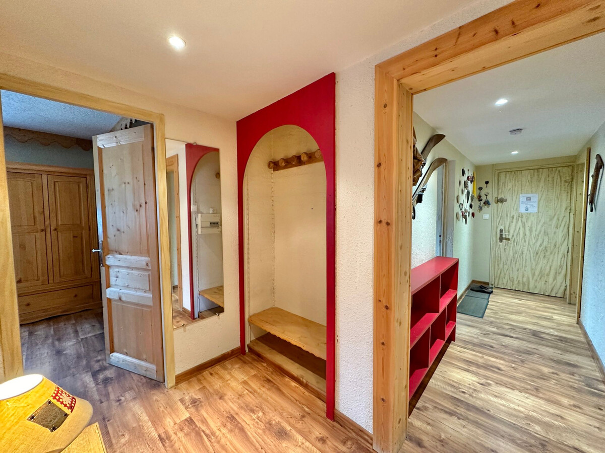 T3 Vars centre, 6 pers., balcon montagne et casier skis - Photo 12