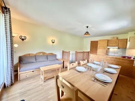 Location appartement à Vars, Appartement Duplex 4 Pièces avec Piscine et Parking, Proche des Pistes - 8 Personnes