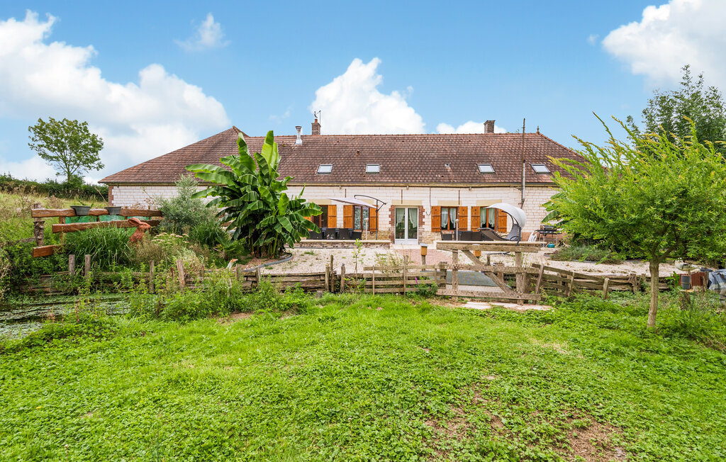 Ferme rénovée 5 chambres avec étang privé - Photo 1