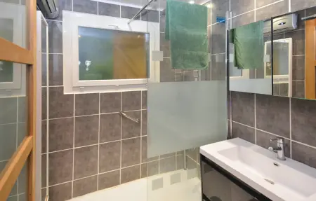 Maison 8 personnes à St Julien de Peyrolas - Photo 17