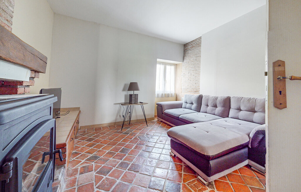 Maison de vacances au cœur du village, poutres et cheminée - Photo 3