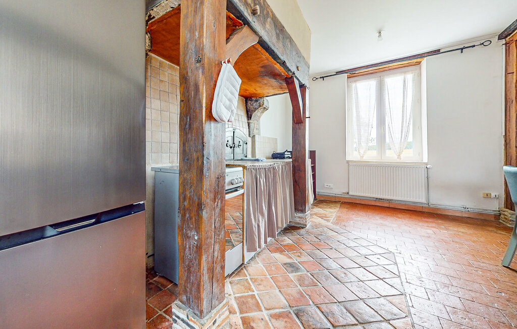 Maison de vacances au cœur du village, poutres et cheminée - Photo 6