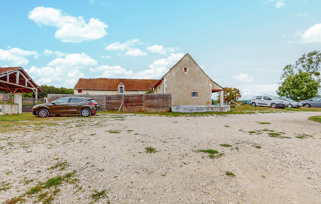 Maison de vacances au cœur du village, poutres et cheminée - Photo 8