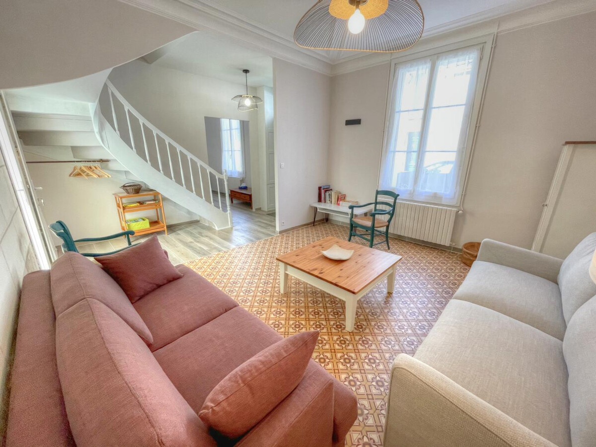 Gîte 9 pers. à Loches : cour fermée, Wi-Fi, parking - Photo 2