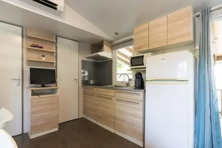 Mobil-home 6 personnes avec terrasse et barbecue : photo 3