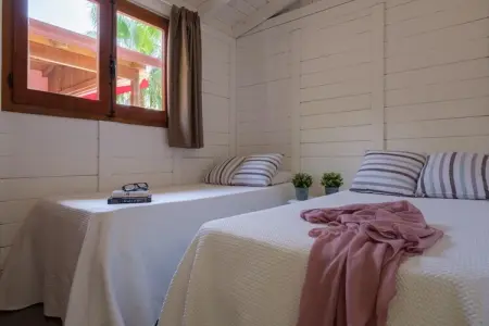 CAMPING ESTIVAL VENDRELL PLATJA BUNGALOW 4 STANDARD, Bungalow à Sant Salvador près des plages - Photo 9