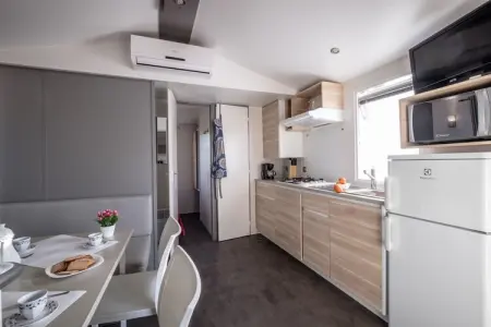CAMPING ESTIVAL VENDRELL PLATJA MOBILE HOME 4/5, Escapade de charme avec jardin - Photo 2