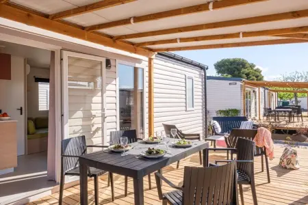 CAMPING ESTIVAL VENDRELL PLATJA Mobile home mediterranea 4 pax, Appartement cosy avec terrasse - Photo 4