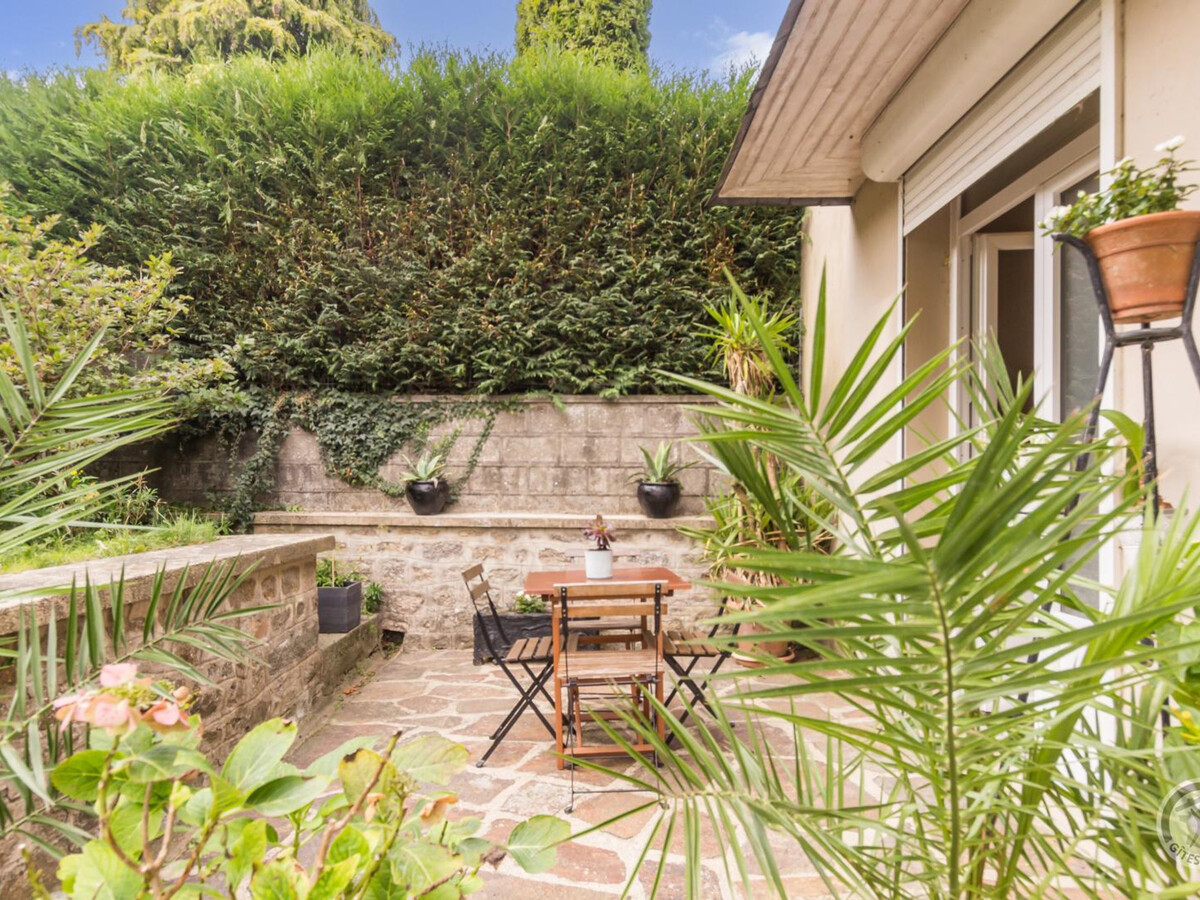 Studio indépendant avec terrasse à Isigny-le-Buat - Photo 1