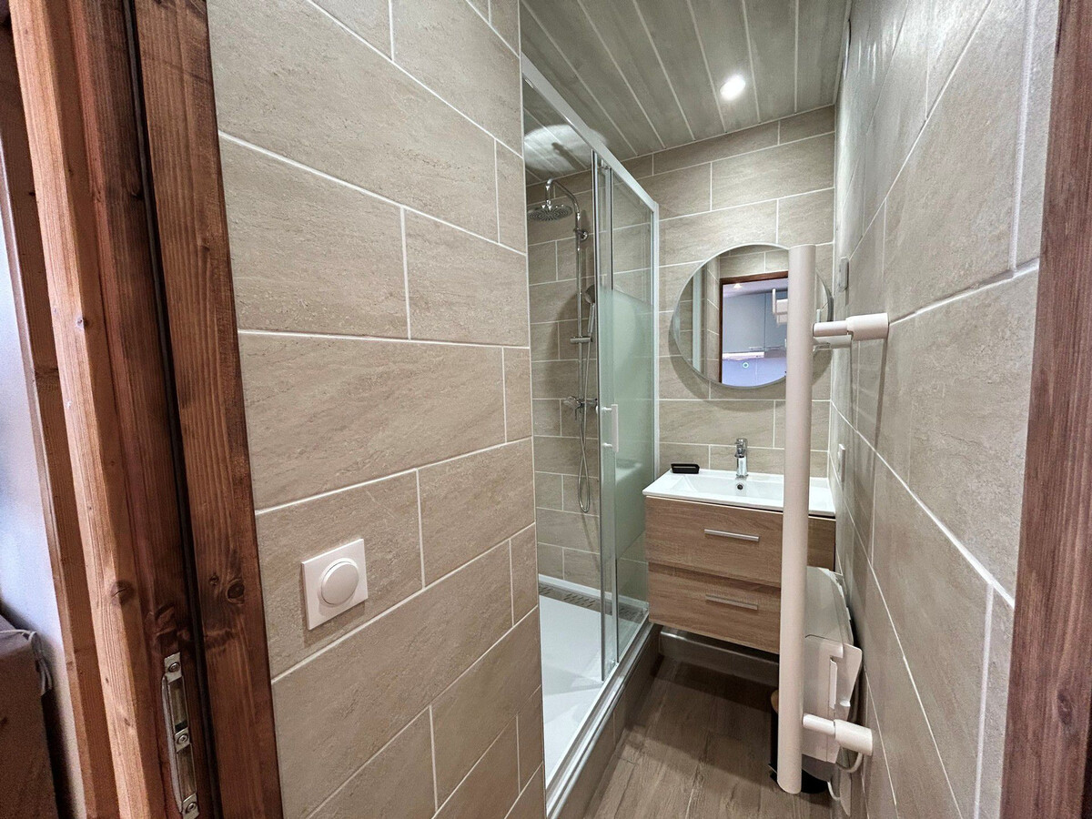 Studio cabine 22m² rénové au pied des pistes à Tignes - Photo 11