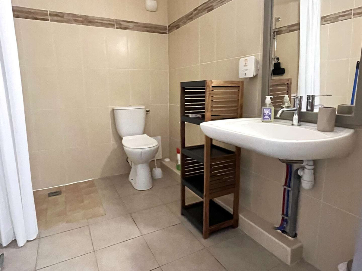 Studio 27 m² climatisé, piscine et terrasse à Saint-Florent - Photo 8