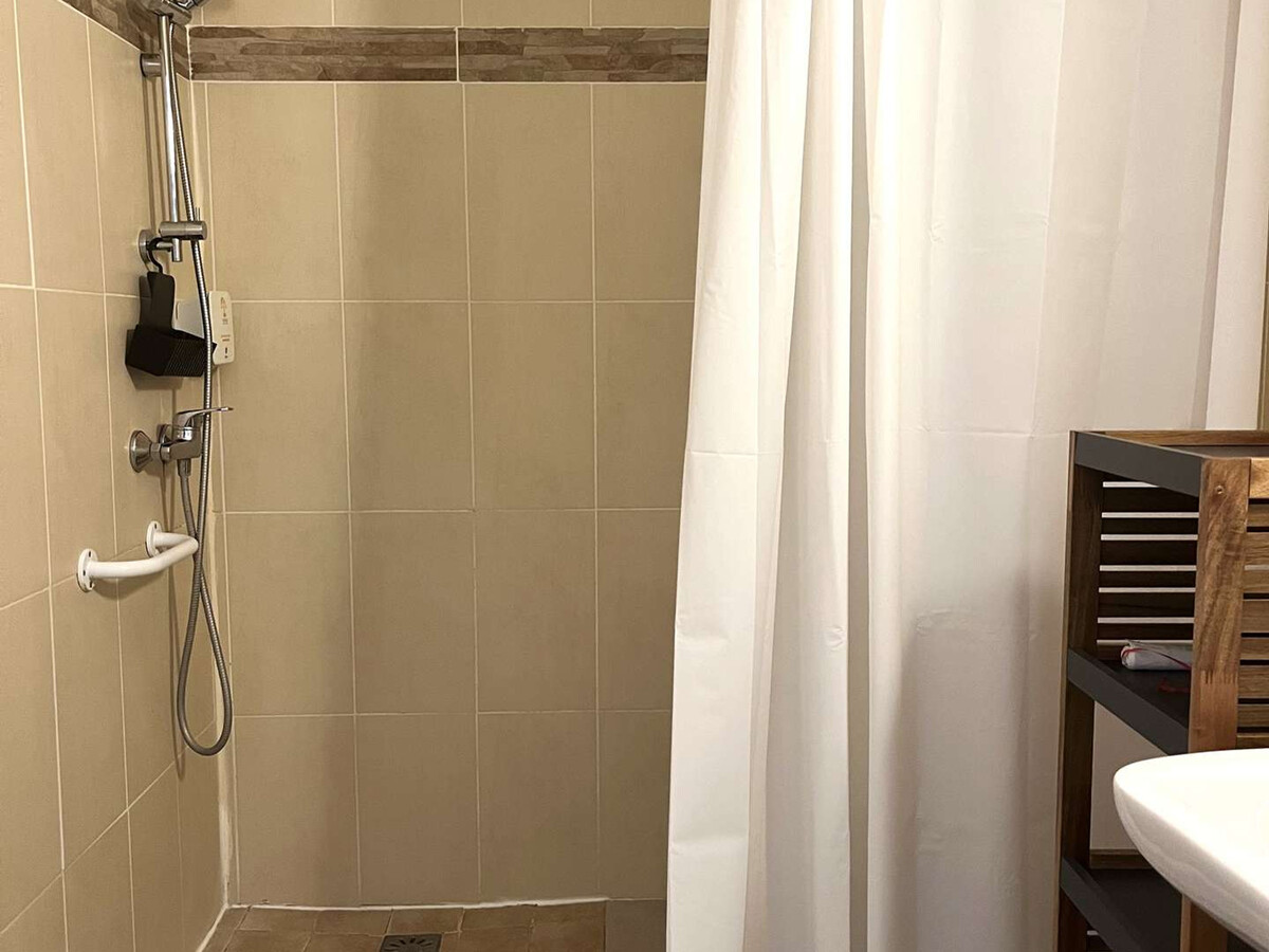 Studio 27 m² climatisé, piscine et terrasse à Saint-Florent - Photo 10