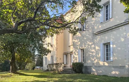 Château du 19e siècle avec piscine à Saint-Ambroix : photo 2