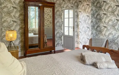 Château du 19e siècle avec piscine à Saint-Ambroix : photo 36