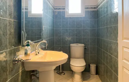 Château du 19e siècle avec piscine à Saint-Ambroix : photo 40