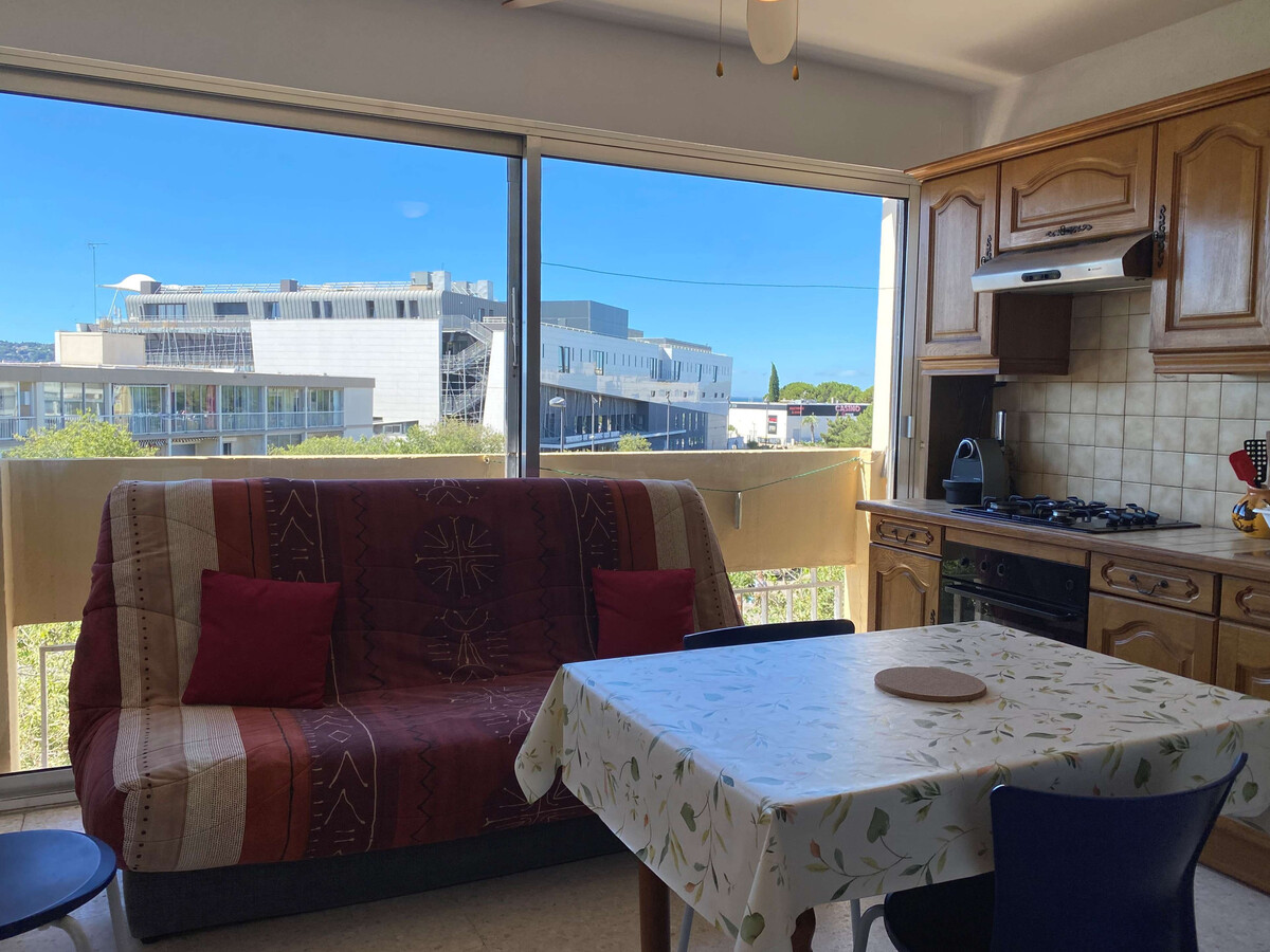 T2 ensoleillé face aux Thermes, parking privé - Photo 1