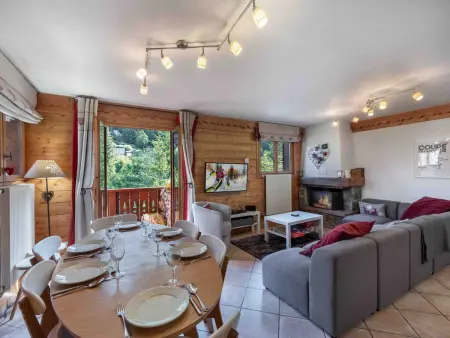 Location appartement à Méribel, Appartement spacieux proche pistes avec piscine et parking
