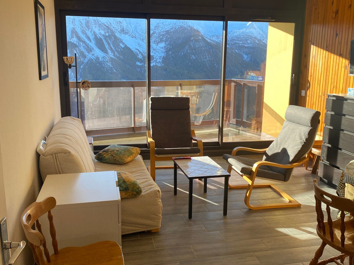 Appartement 3 pièces rénové, vue 360° montagnes - Photo 1