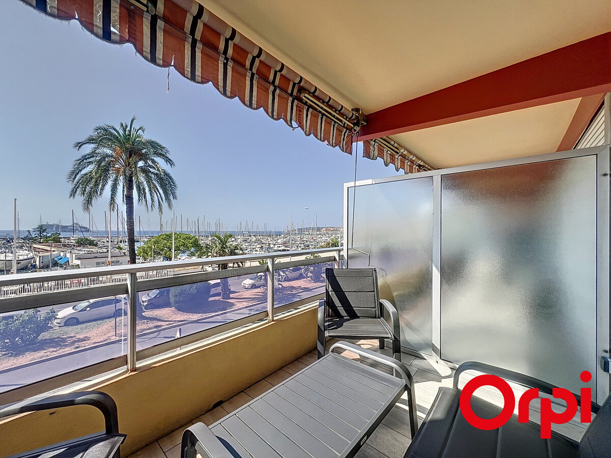 Studio rénové face mer avec terrasse à Menton - Photo 2