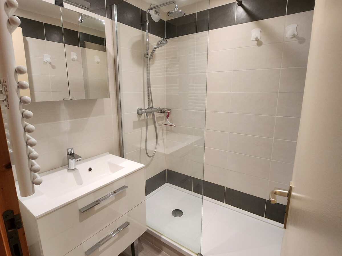 Appartement 29m² à 150m des pistes, vue vallée - Photo 5