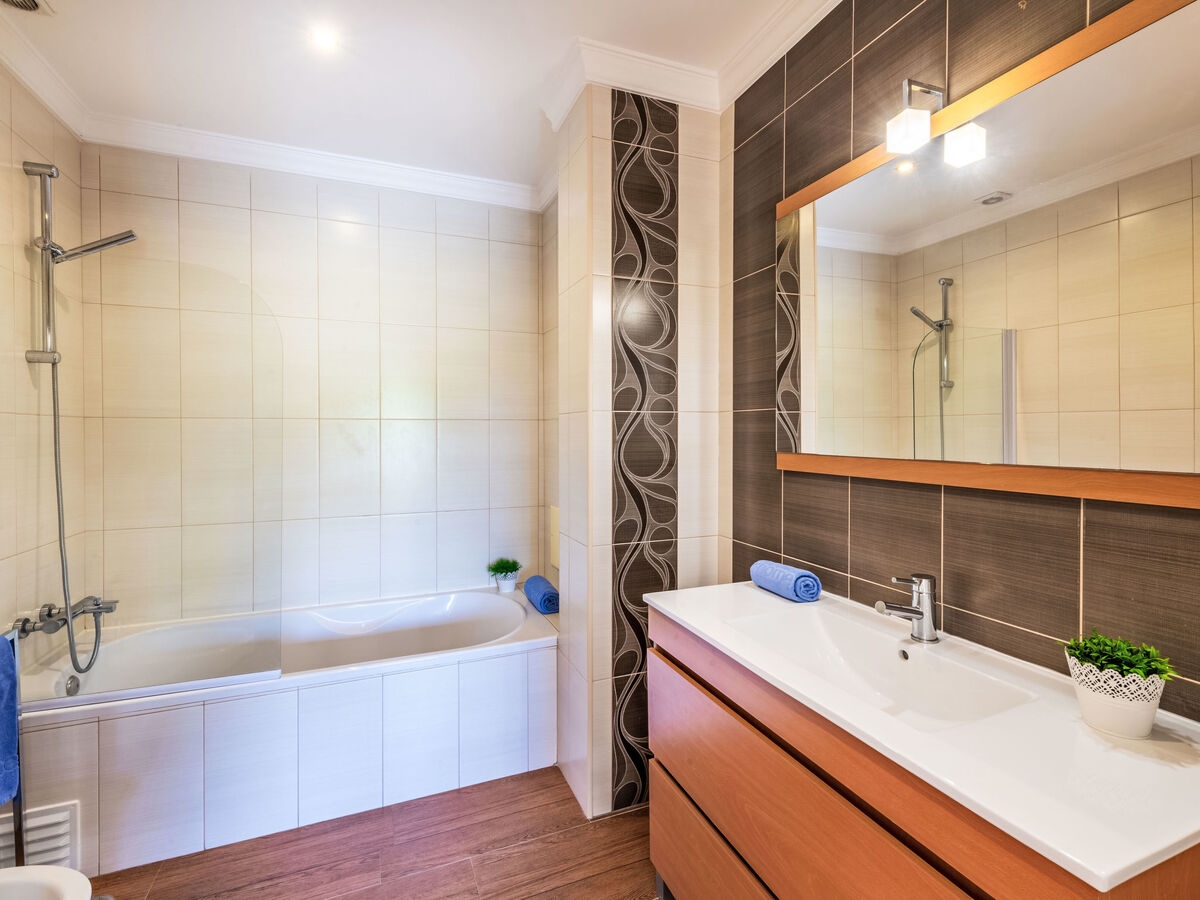 Vila Parra : maison 137 m² à 2,2 km de la mer - Photo 17